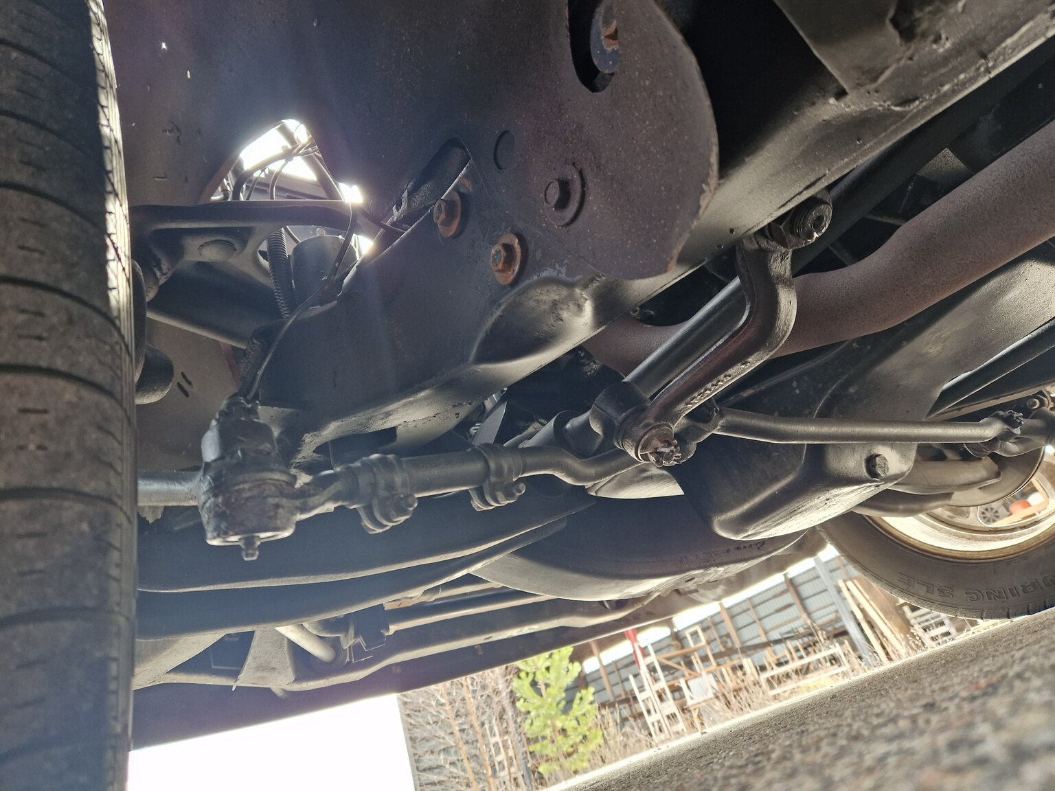 Image of 1961 Chrysler New Yorker Sedan (36) mechanics