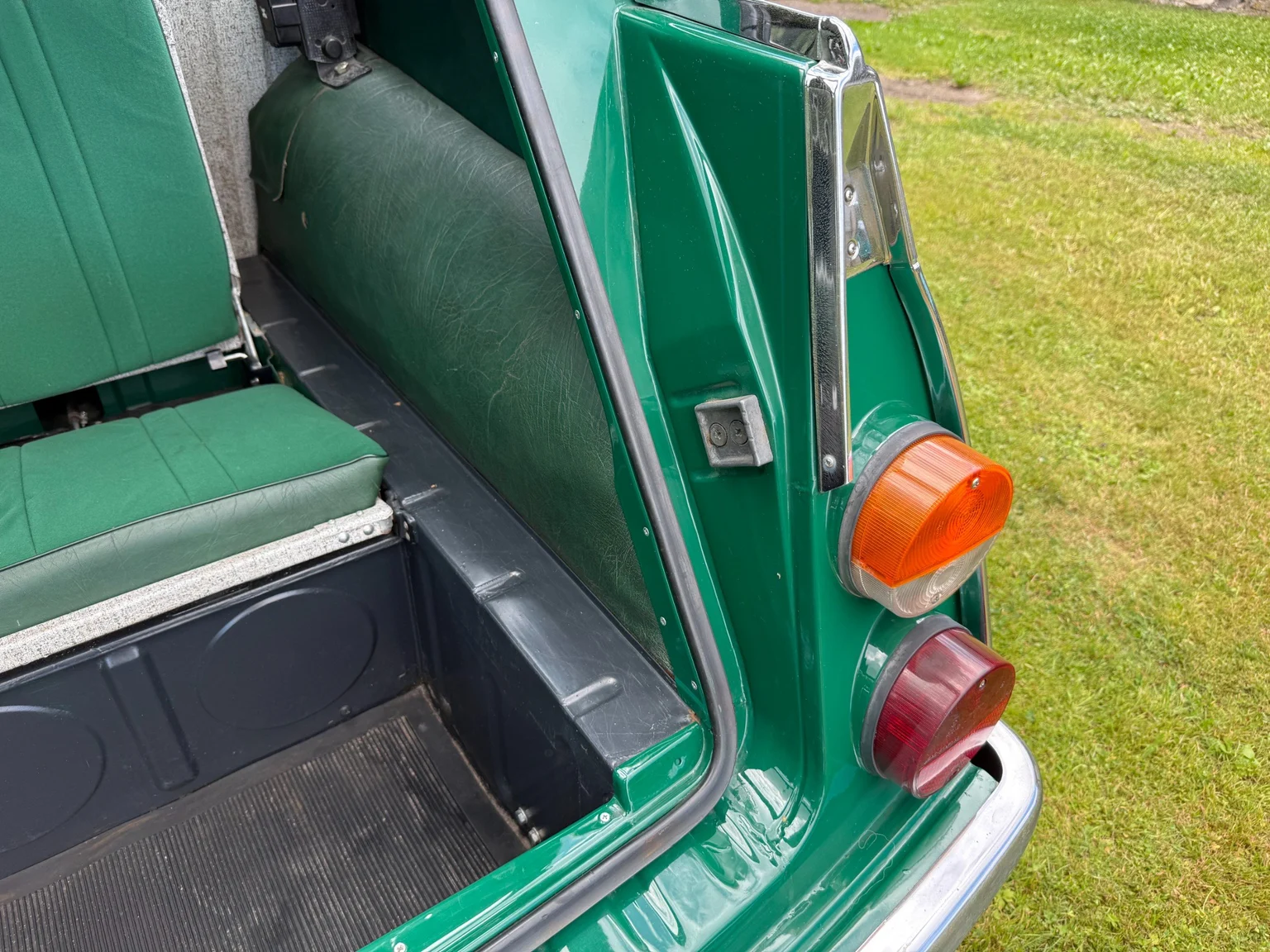 Interior image of 1975 Saab 95 V4 kombi - 7-sits (37)