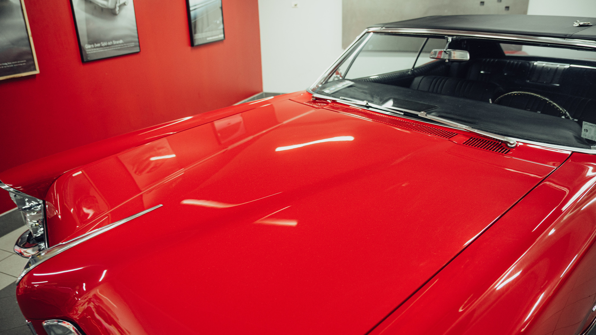 Exterior image of 1965 Pontiac Bonneville Cabriolet 6.4 V8