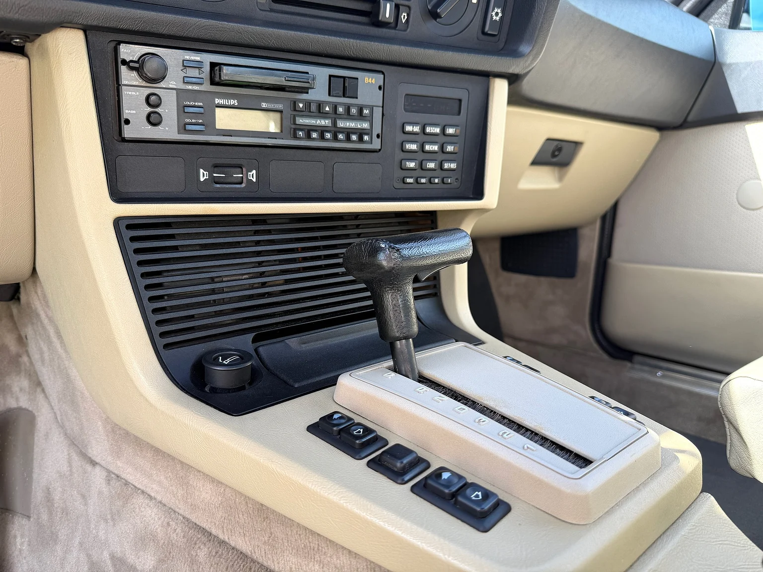 Innenraumfoto von 1985 BMW 635 CSiA (E24) (28)