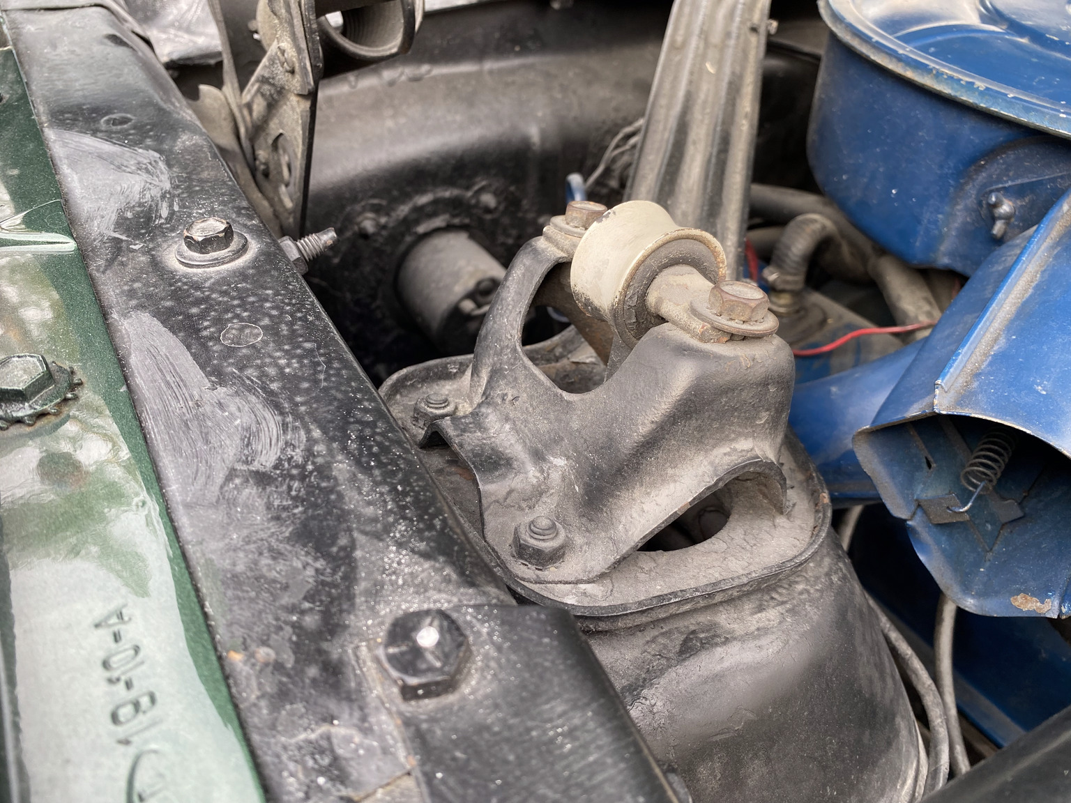 Image of 1966 Ford Mustang Fastback GT-clone (16) mechanics