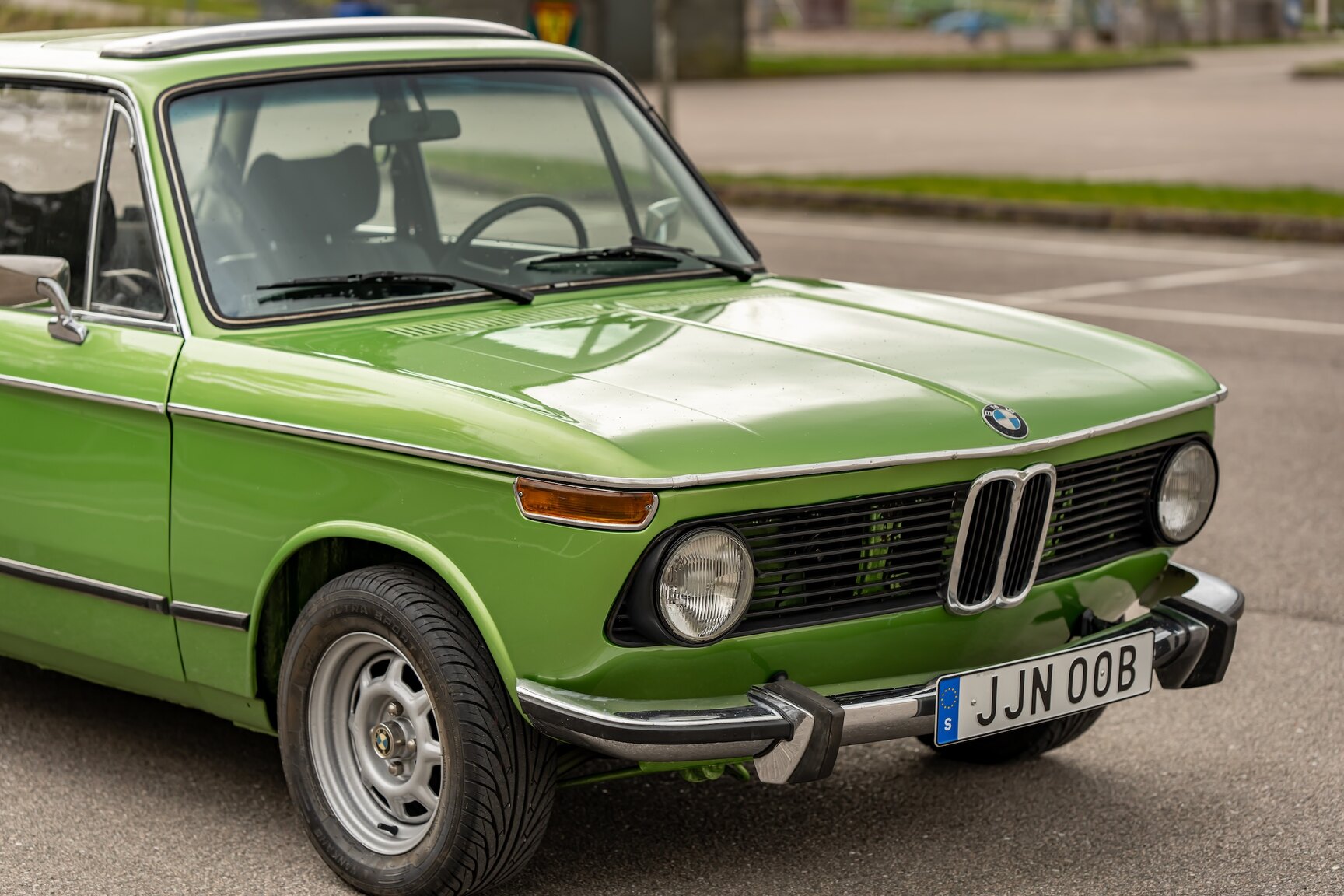 Exterior image of 1975 BMW 2002