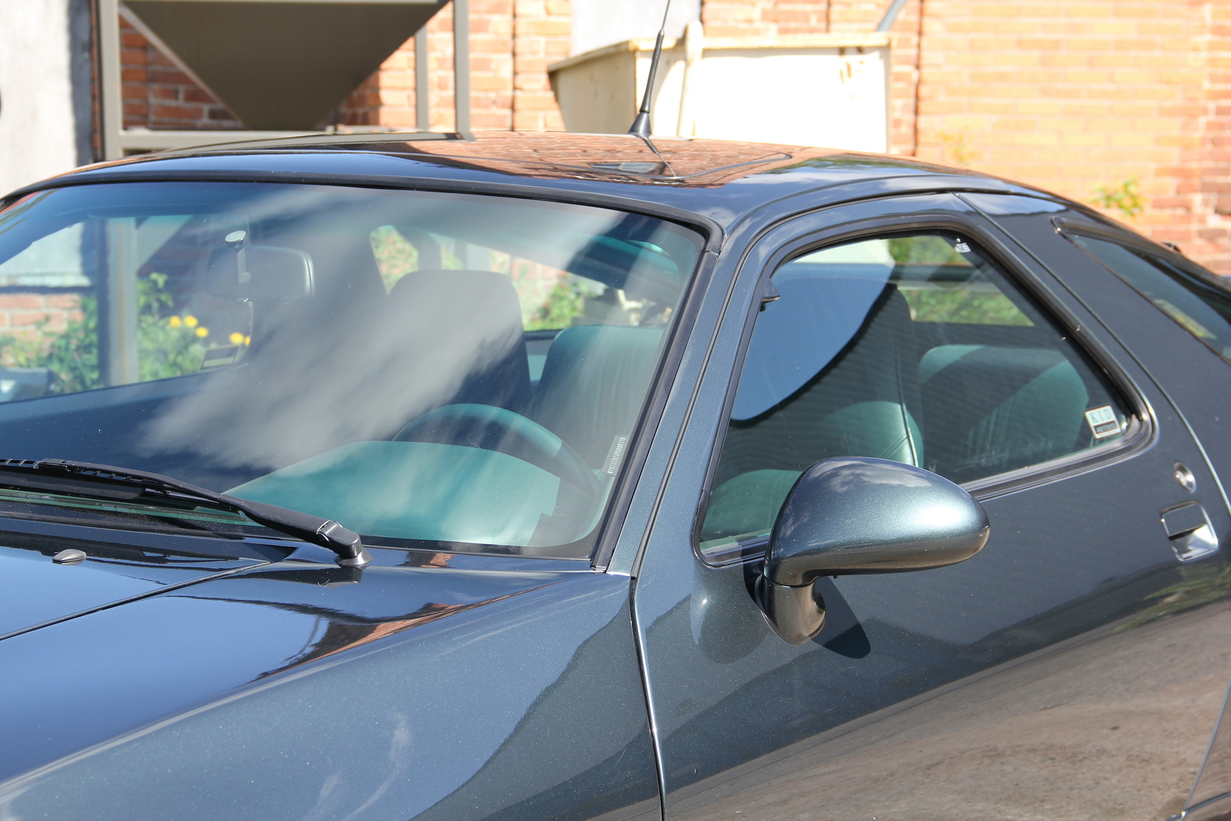 Exterior image of 1994 Porsche 928 GTS