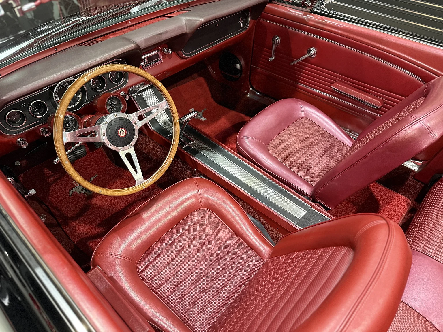 Interior image of 1966 Ford Mustang Convertible (41)