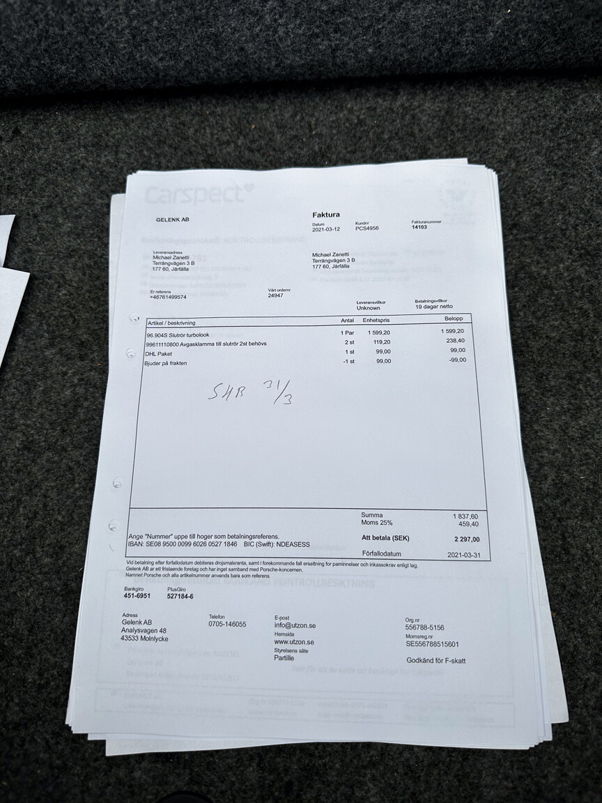 Documentation for 1999 Porsche 911 Carrera 4