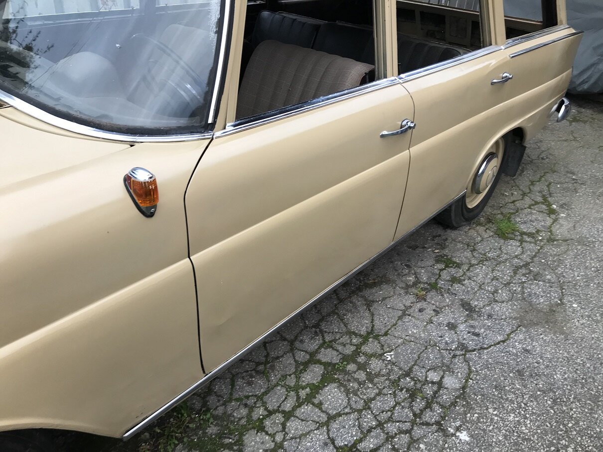 Aussenfoto 1965 Mercedes Benz 190 DC Safari