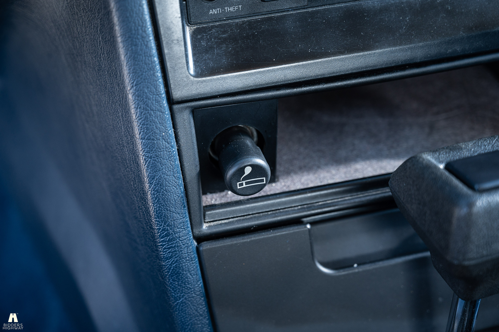 Interior image of 1988 Volvo 740 GL (10)