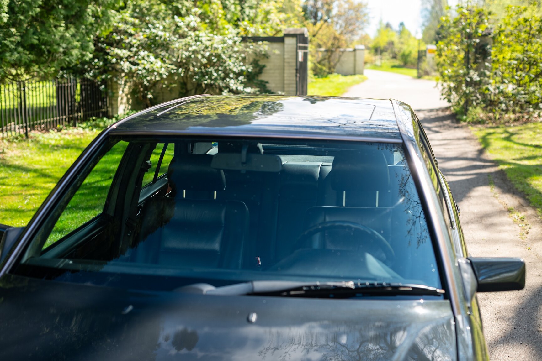 Exterior image of 1993 Mercedes-Benz 400 E