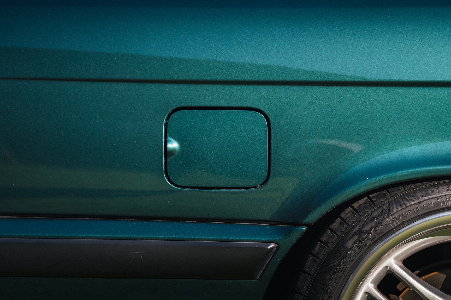Exterior image of 1993 BMW 525 tds "No Reserve Auction"