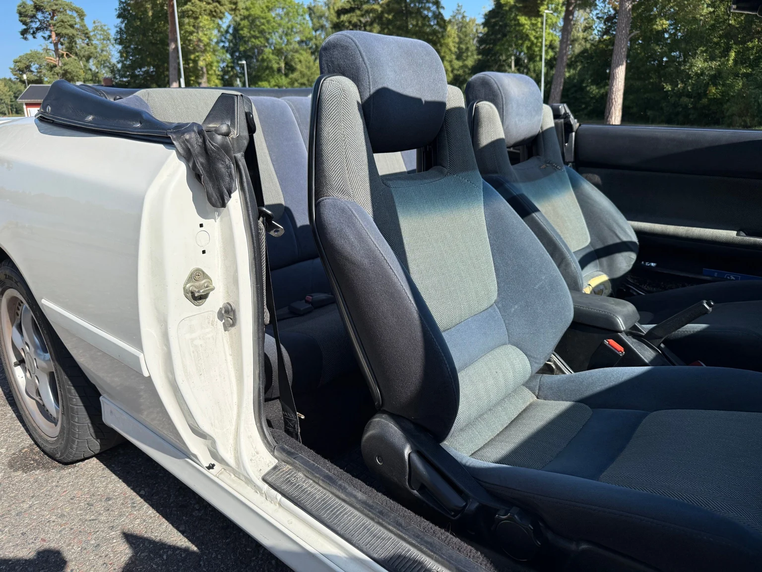 Interior image of 1988 Toyota Celica Cabriolet (34)