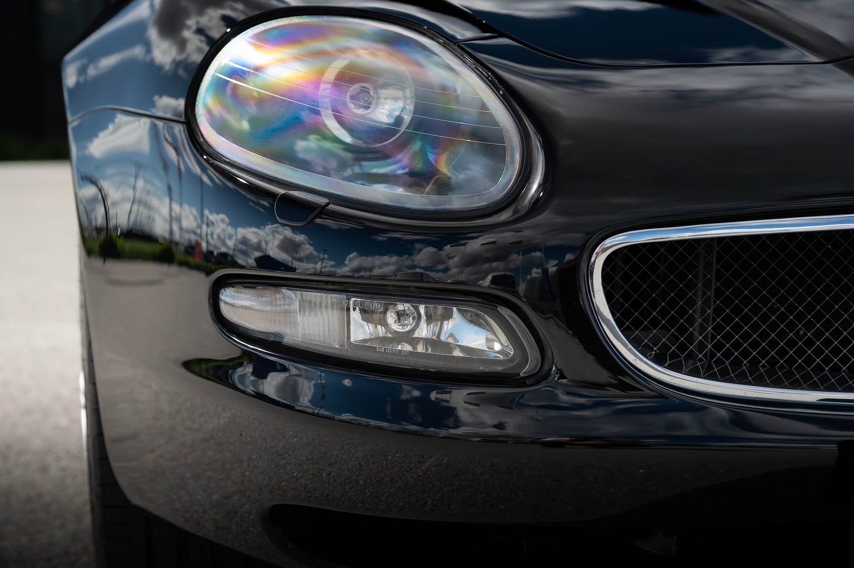 Exterior image of 2004 Maserati Coupé 4.2 V8 Cambiocorsa