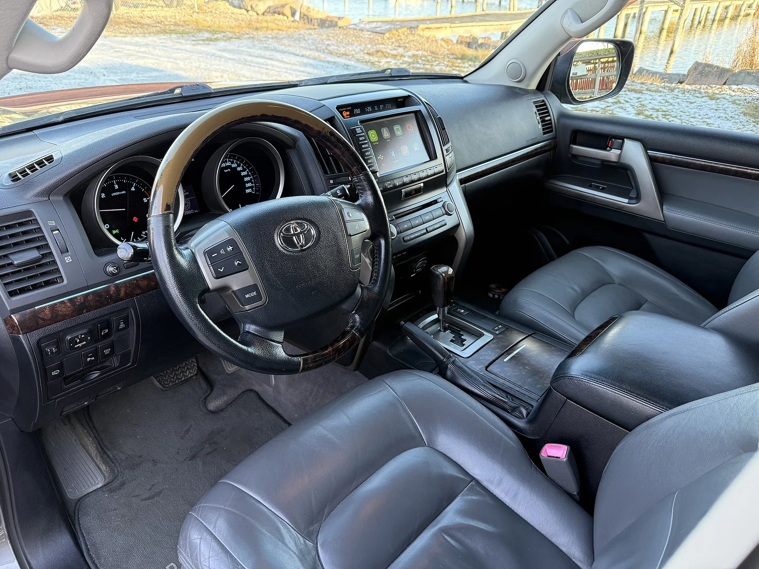 Innenraumfoto von 2008 Toyota Land Cruiser 200 Series 4.5 V8 (1)