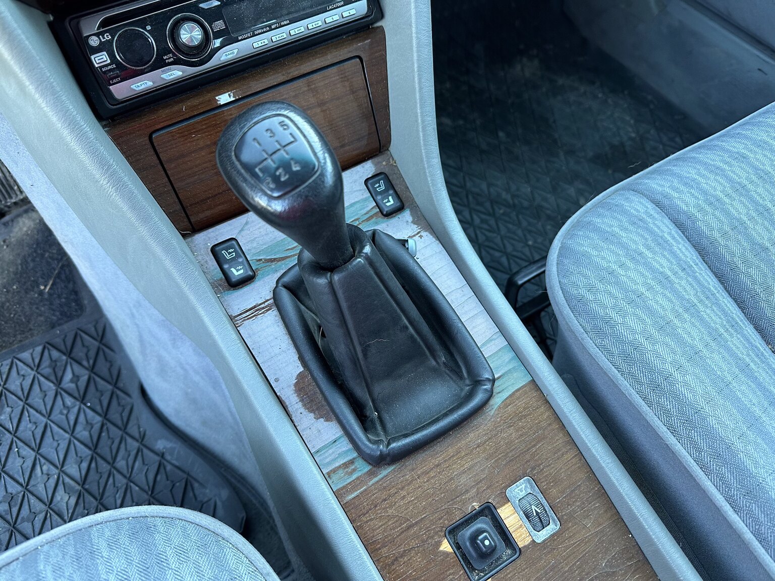 Interior image of 1990 Mercedes-Benz 200 E