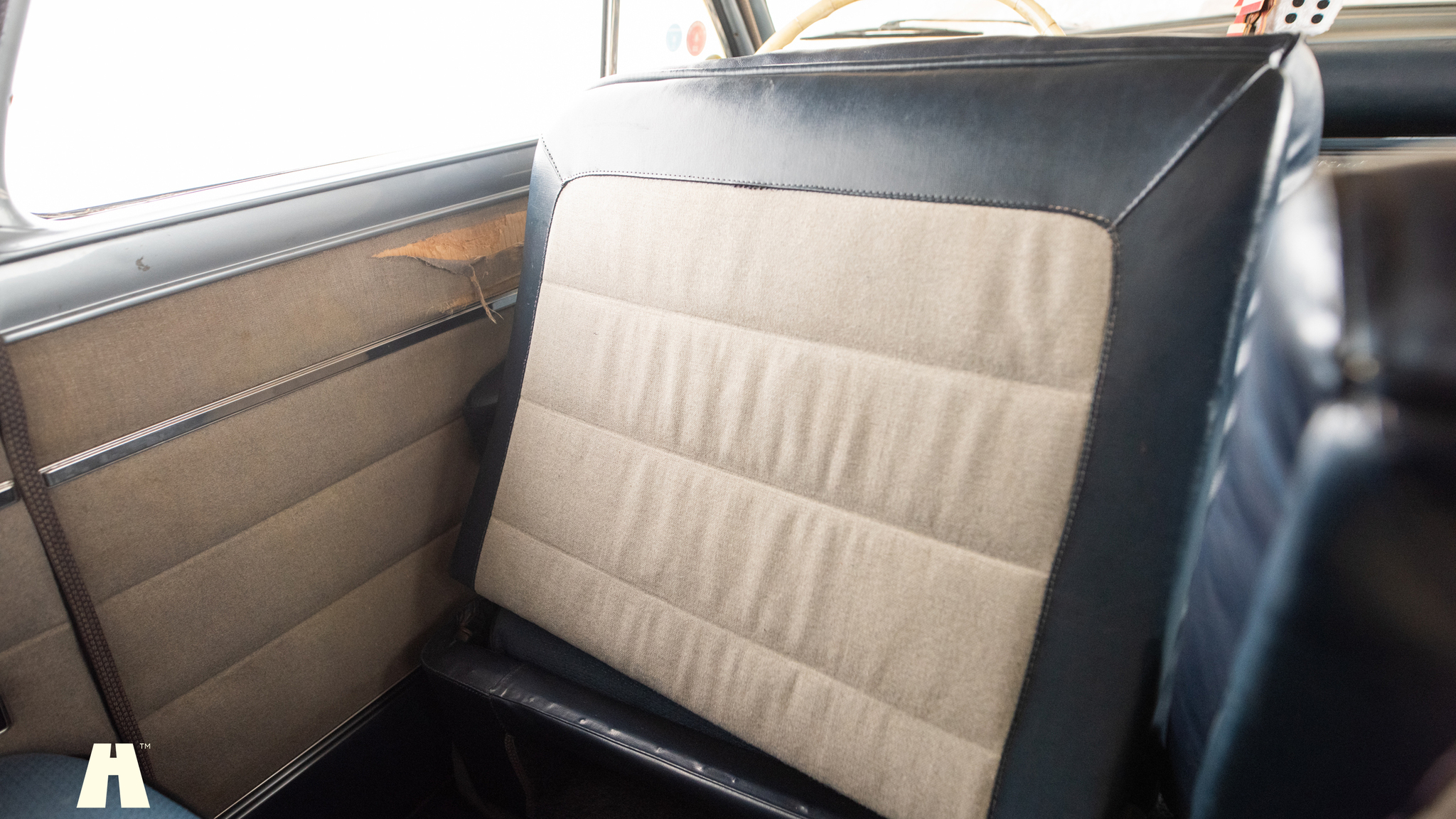 Interiörbild 1950 Chrysler Windsor Club Coupé (37)