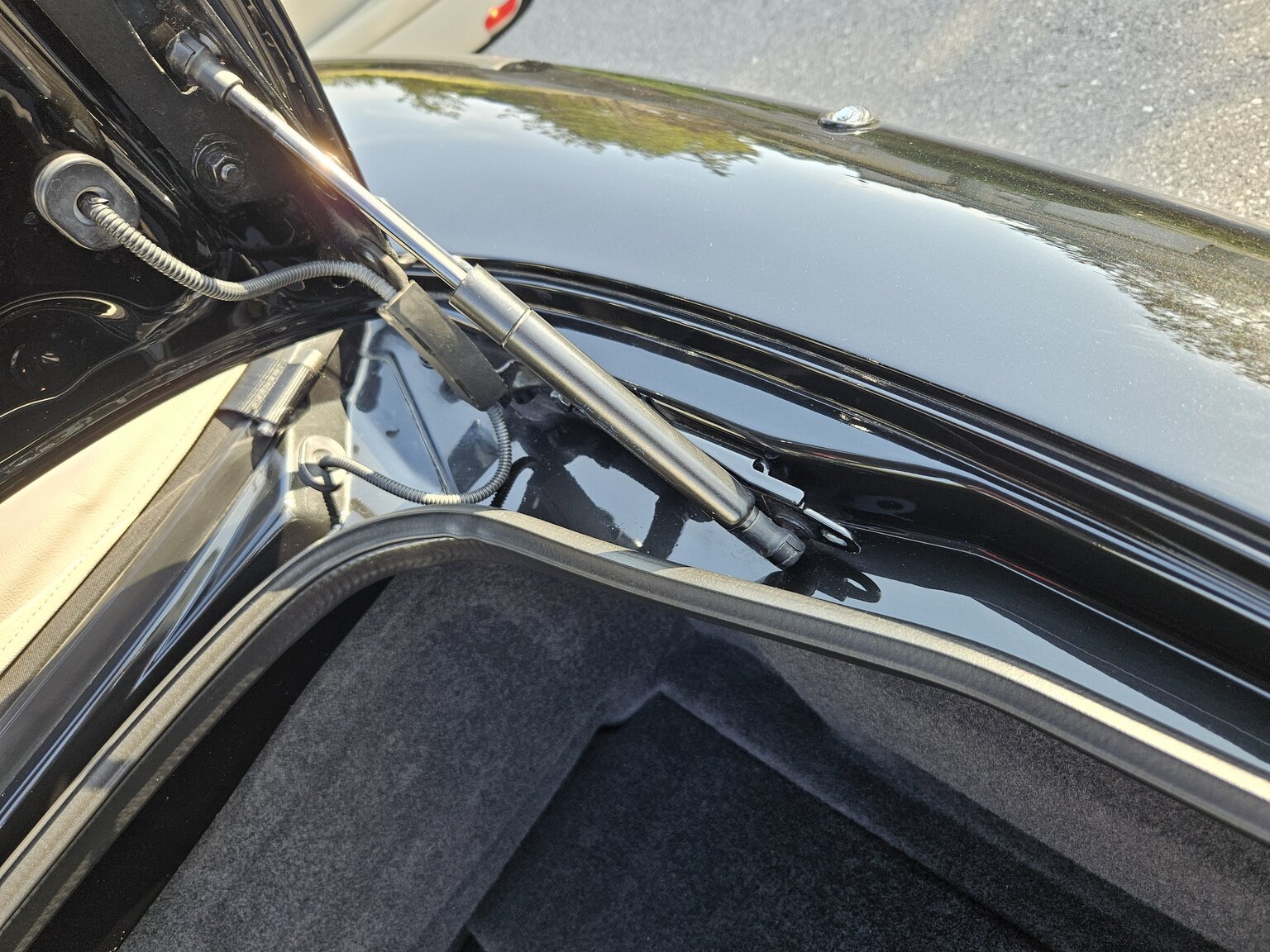 Interior image of 1998 Jaguar XK8 Cabriolet