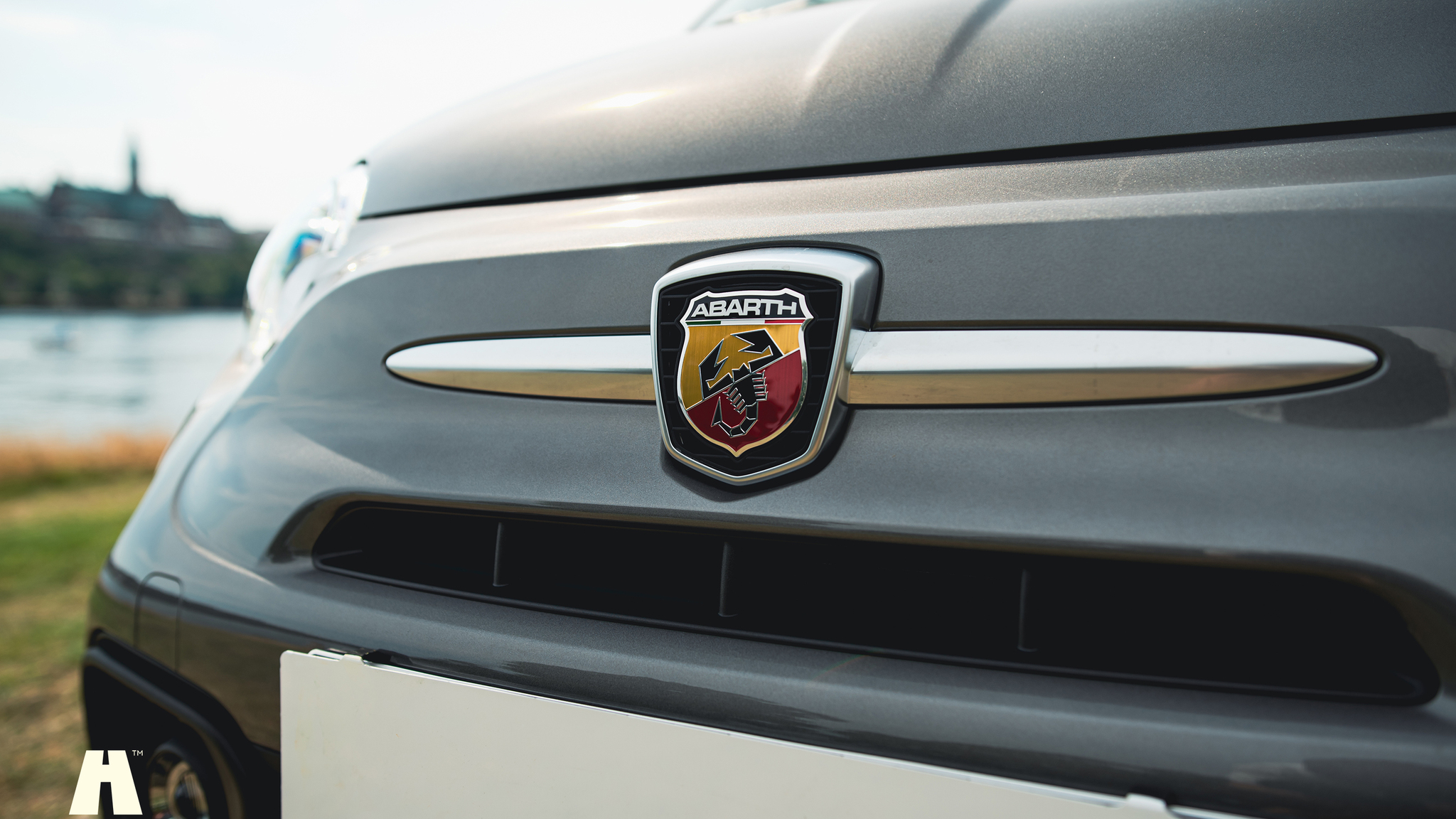 Exteriörbild på 2018 Abarth 595 Turismo CAB