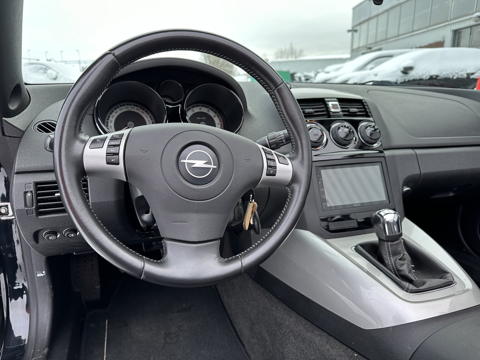 Interior image of 2007 Opel Roadster GT (10)