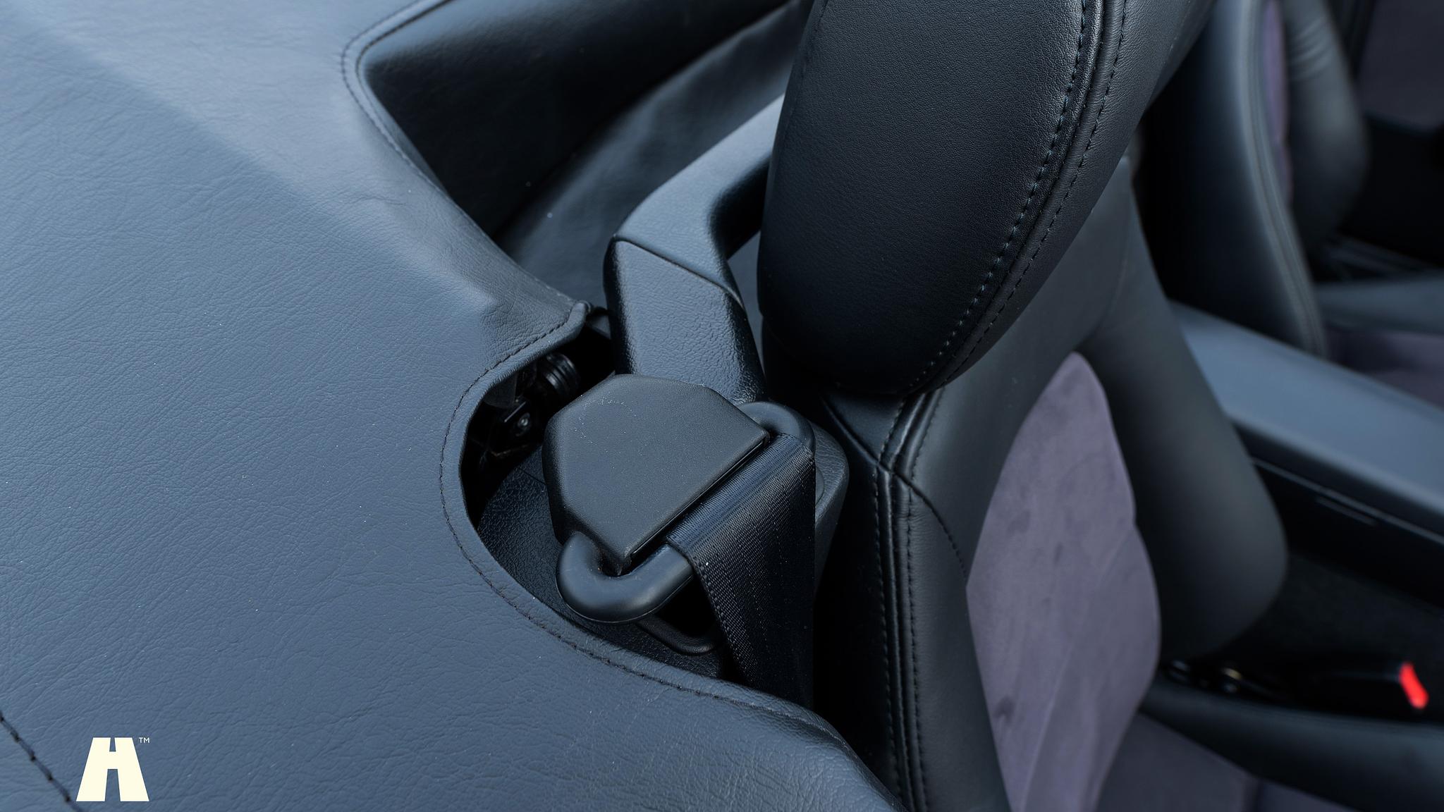 Innenraumfoto von 1997 Mazda MX-5 (30)