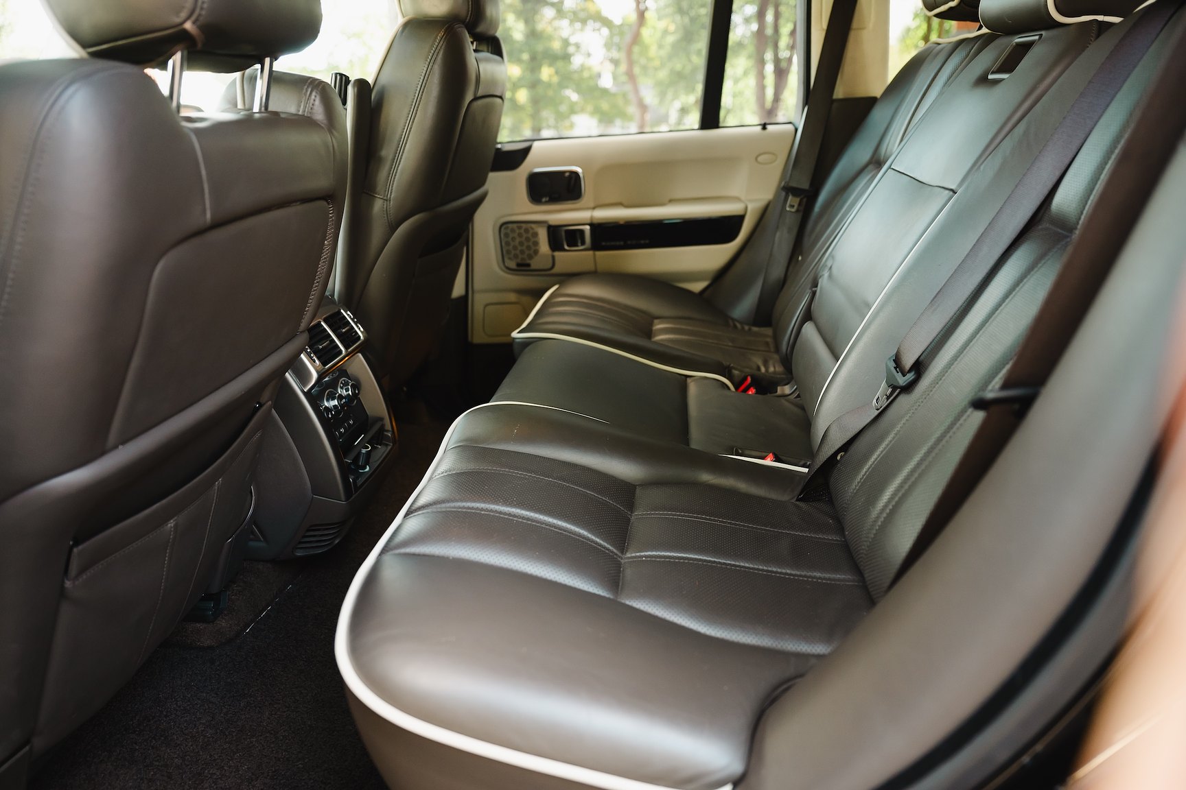 Interior image of 2012 Range Rover 4.4 TDV8 Westminster 