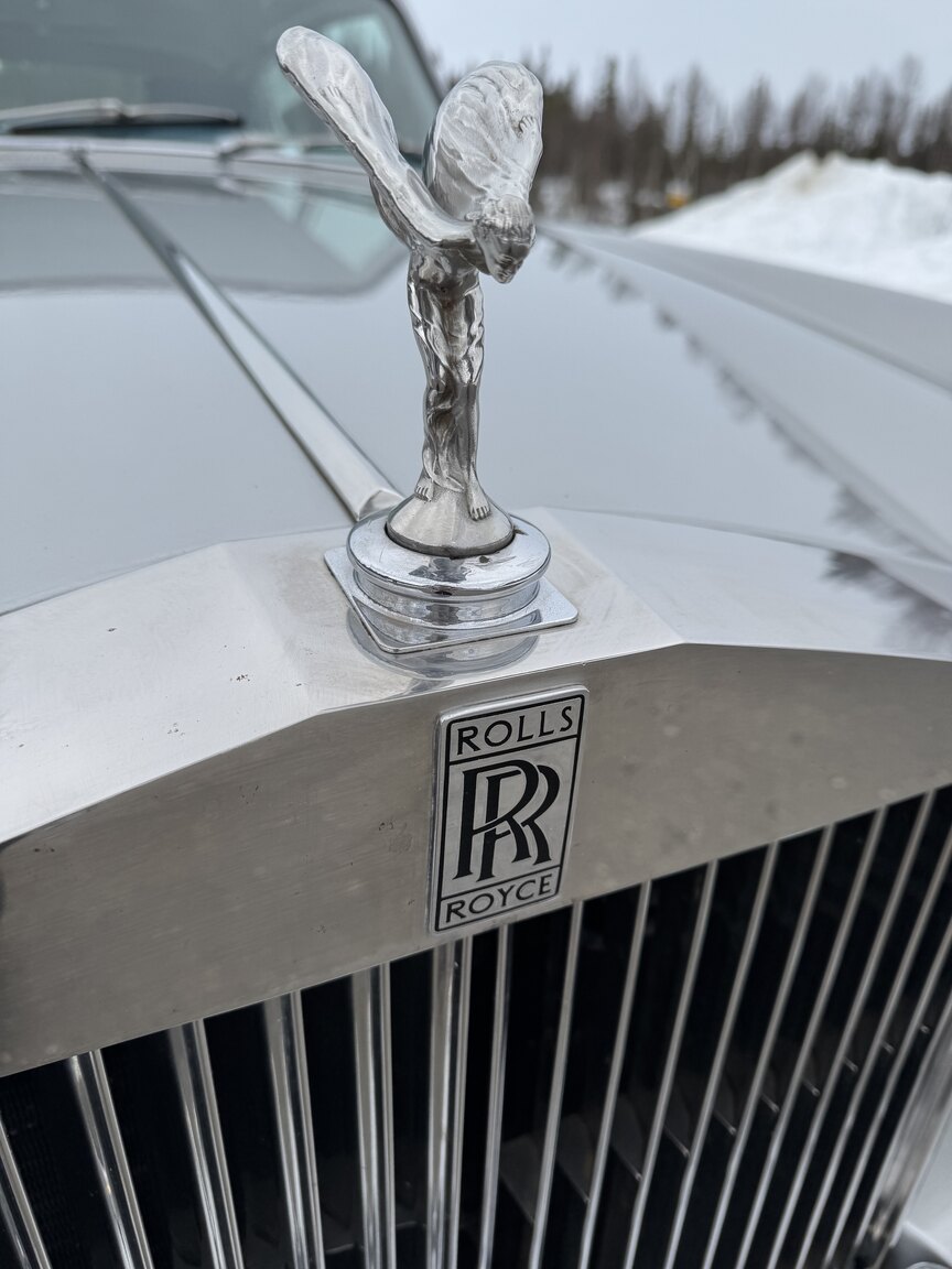 Exterior image of 1976 Rolls-Royce Silver Shadow