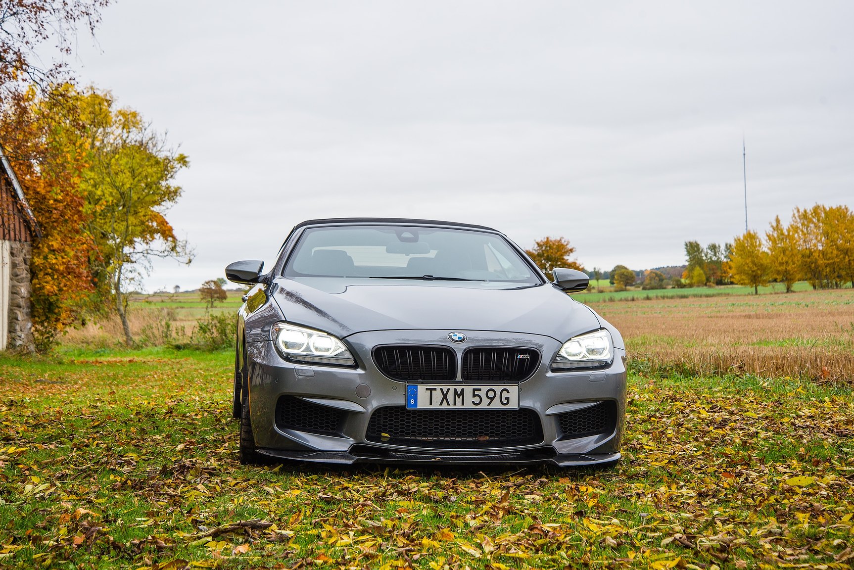 Exterior image of 2014 BMW M6C