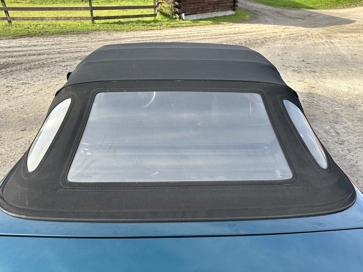 Exterior image of 1995 Mercedes-Benz SL 500 (79)