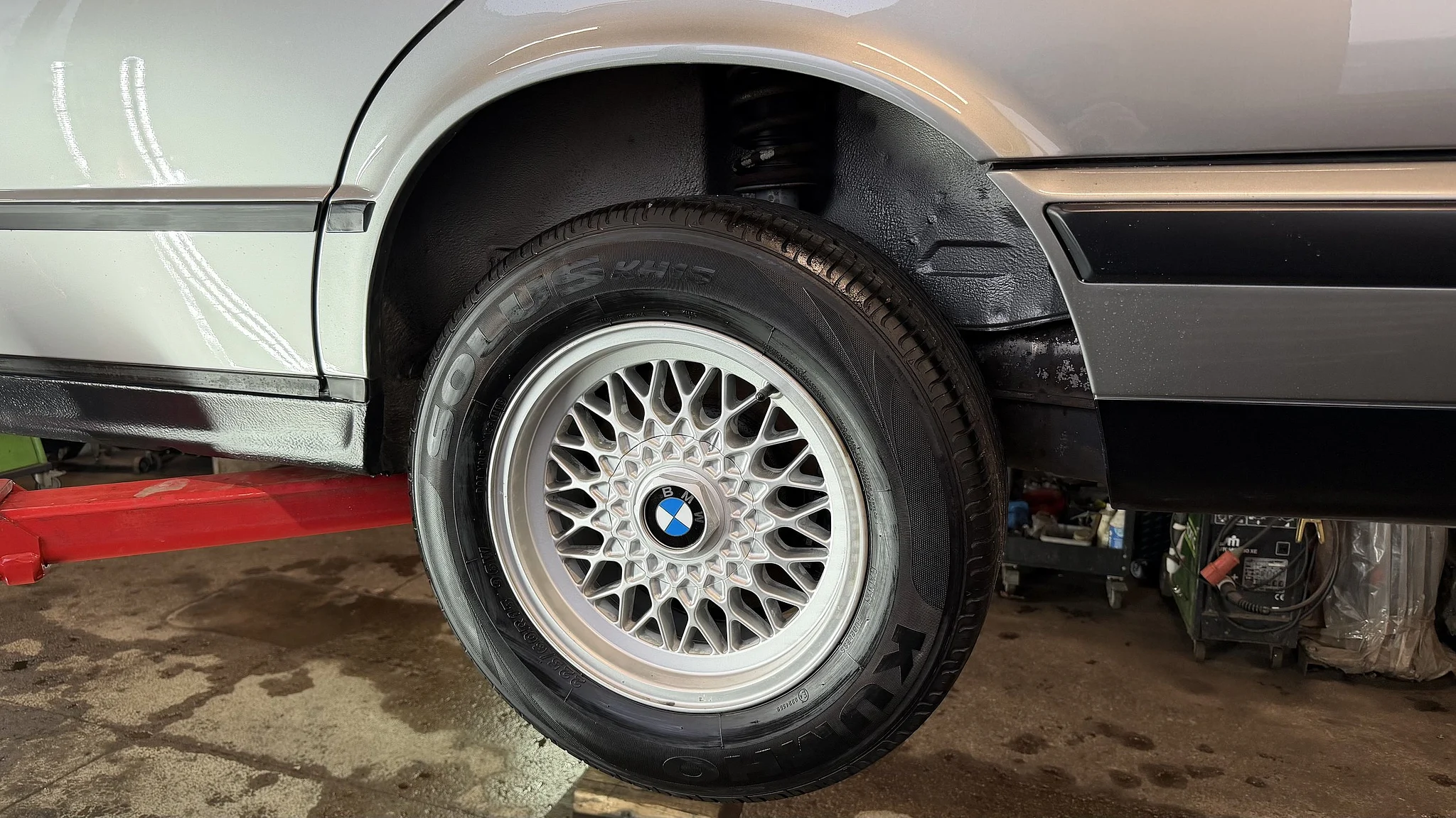 Exteriörbild på 1988 BMW 535i - NO RESERVE (67)