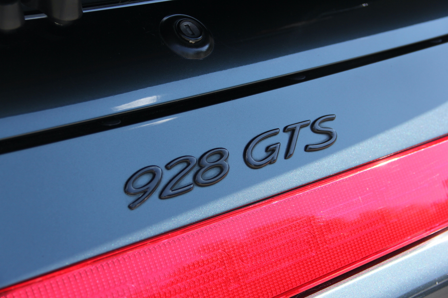 Exterior image of 1994 Porsche 928 GTS