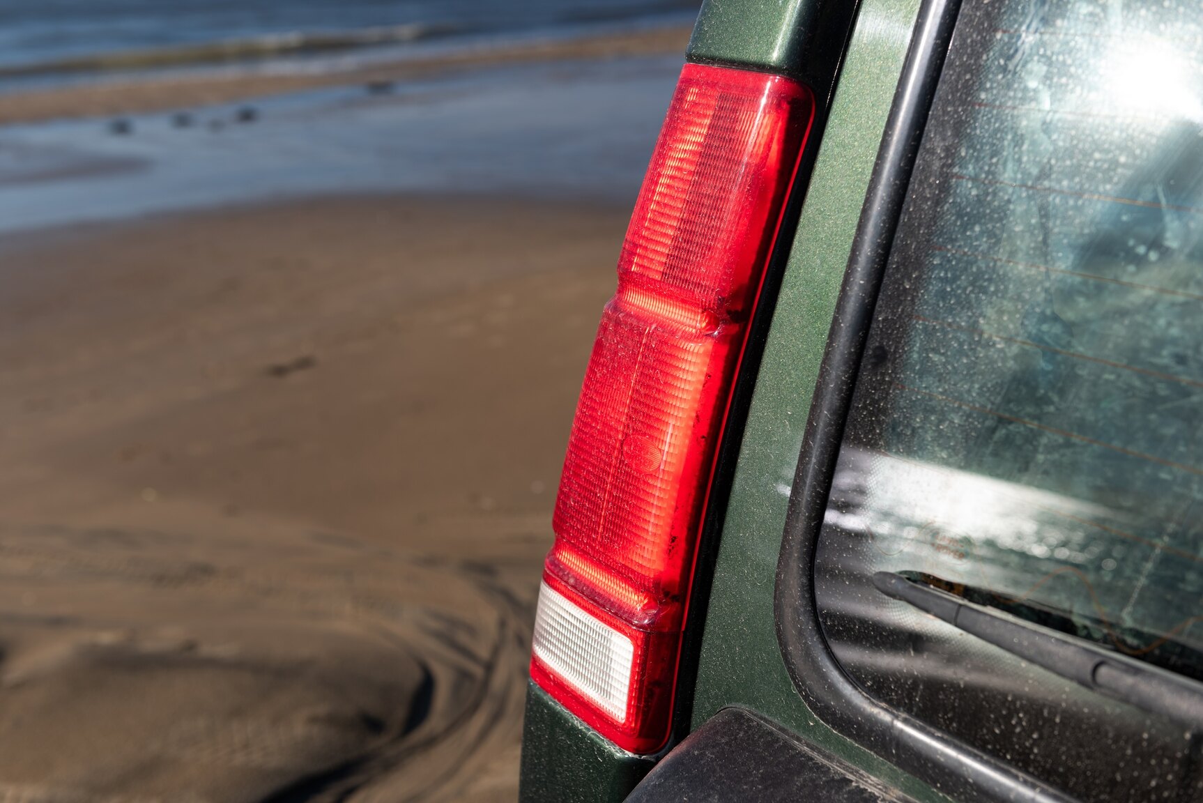 Exterior image of 1999 Land Rover Discovery 4.0 V8