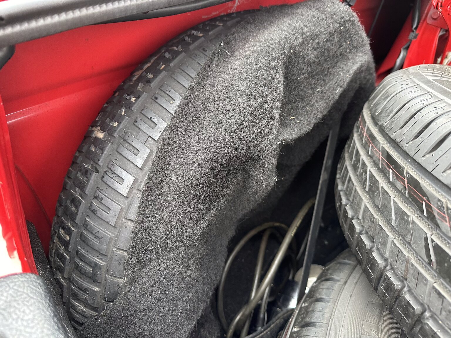 Interior image of 1990 Volvo 240 (51)