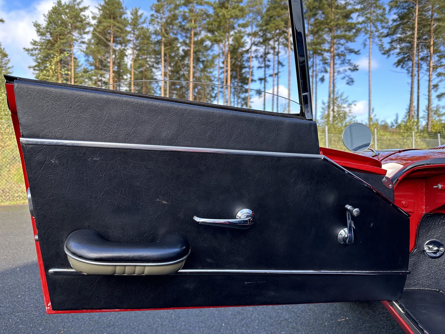 Innenraumfoto von 1965 Jaguar E-Type Series 1 (5)