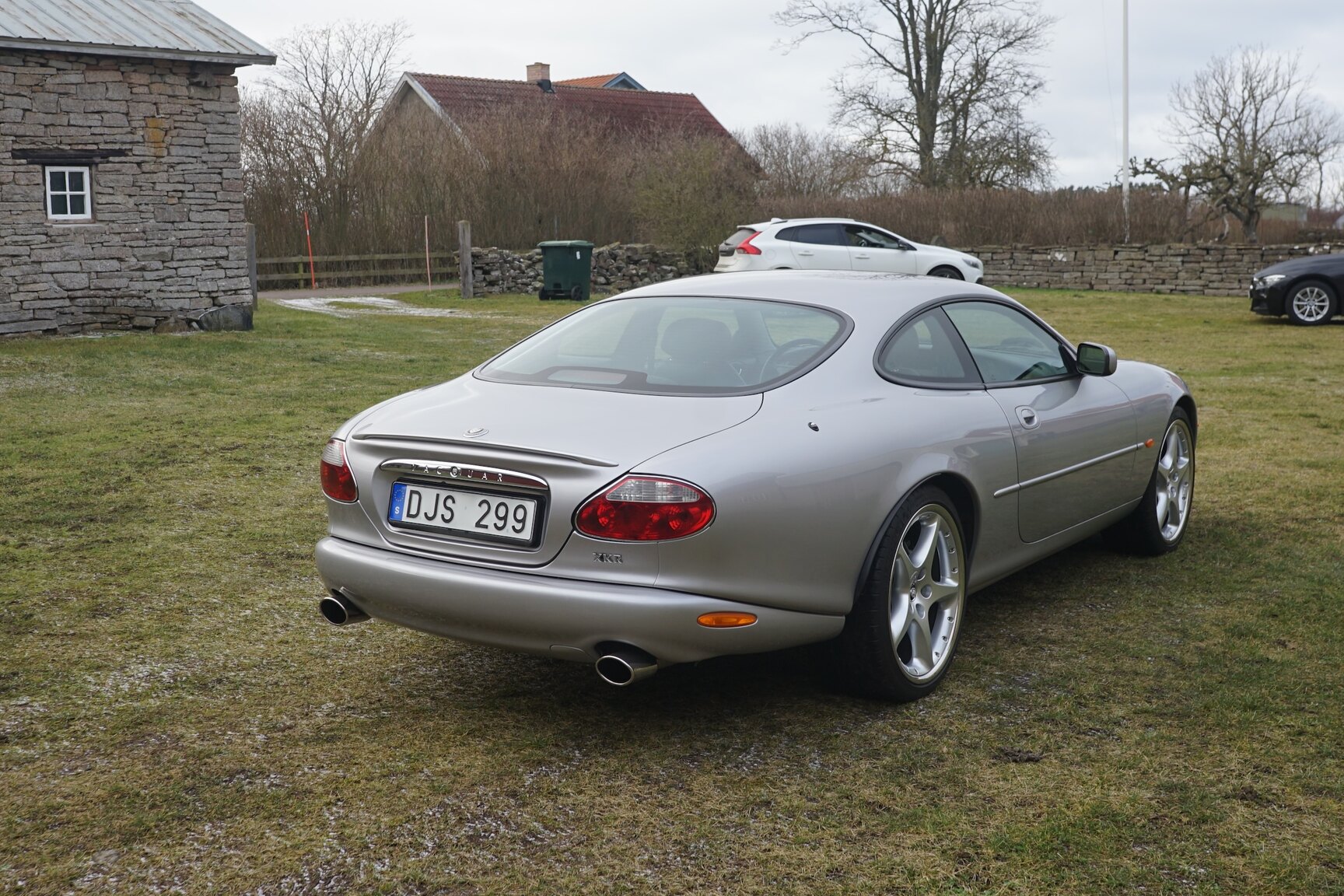 Exteriörbild på 2001 Jaguar XKR Silverstone