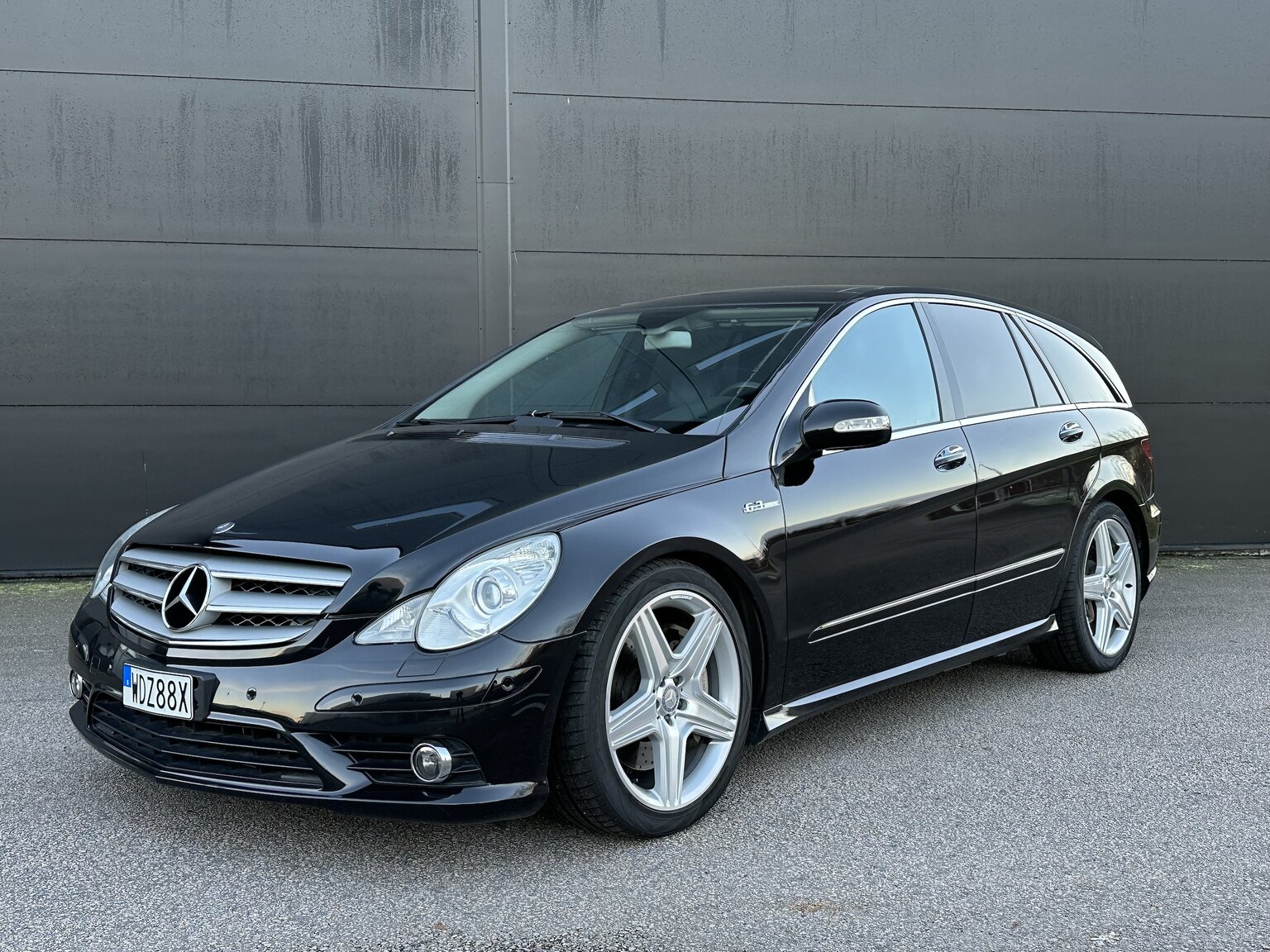 Exteriörbild på 2007 Mercedes-Benz R63 AMG
