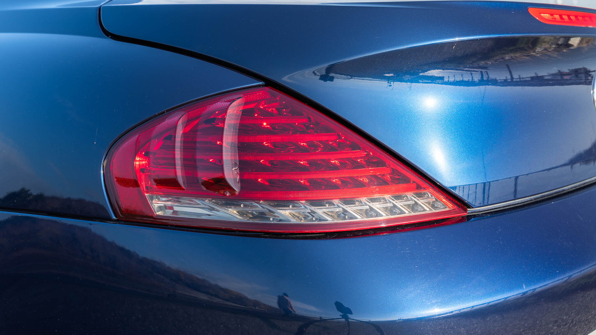 Exterior image of 2008 BMW 635d  (32)