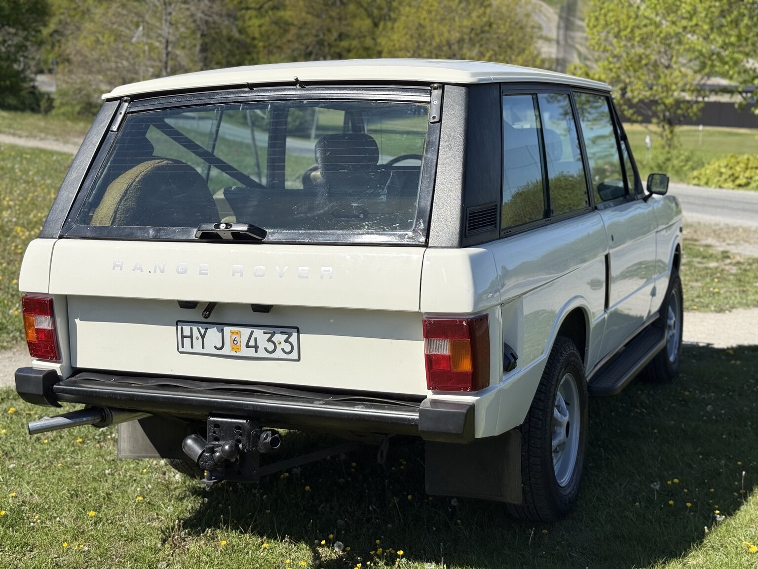 Exterior image of 1985 Land Rover Range Rover 3.5 V8