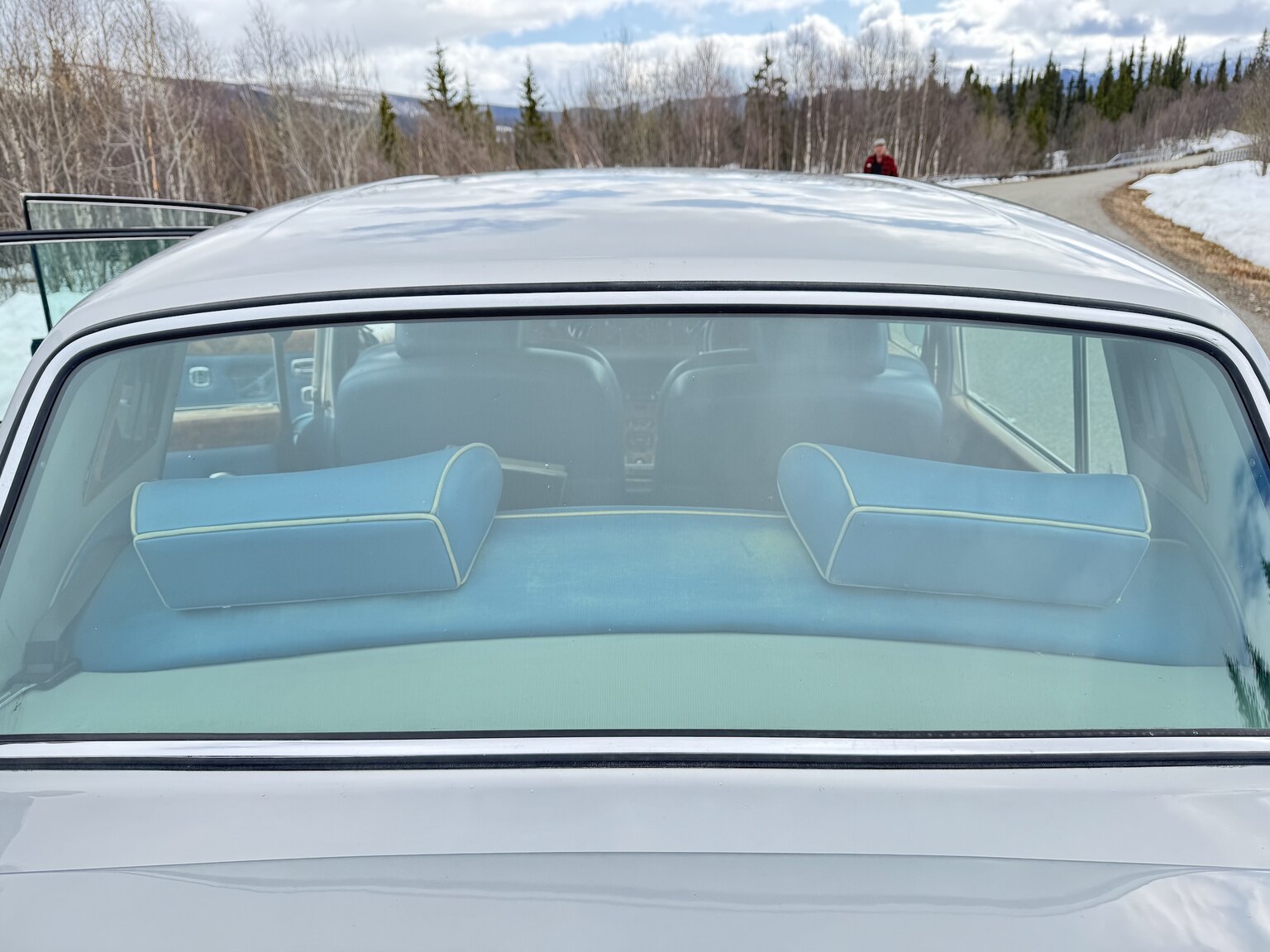 Exterior image of 1976 Rolls-Royce Silver Shadow