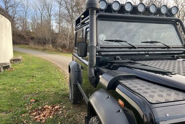 Exterior image of 2002 Land Rover Defender 90 2.5 Td5