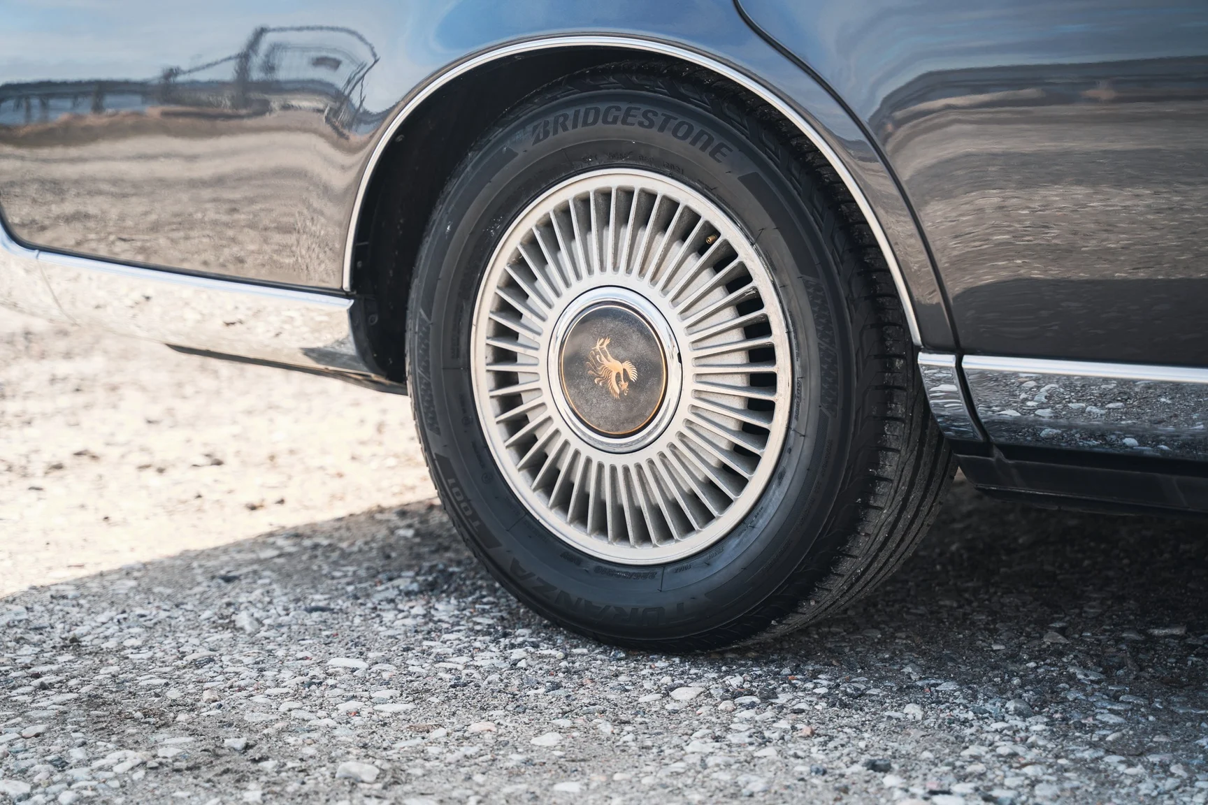 Aussenfoto 2000 Toyota Century V12 G50 (32)