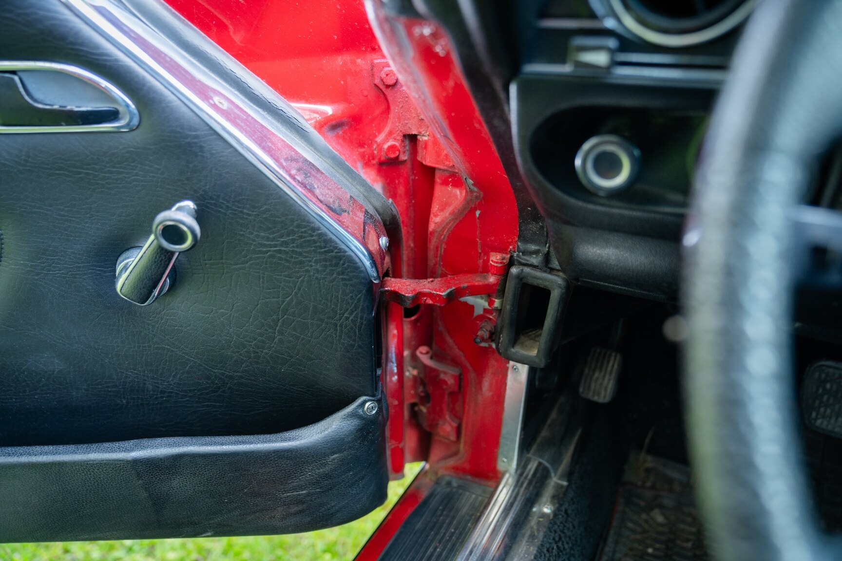 Innenraumfoto von 1975 Mercedes-Benz 350 SLC