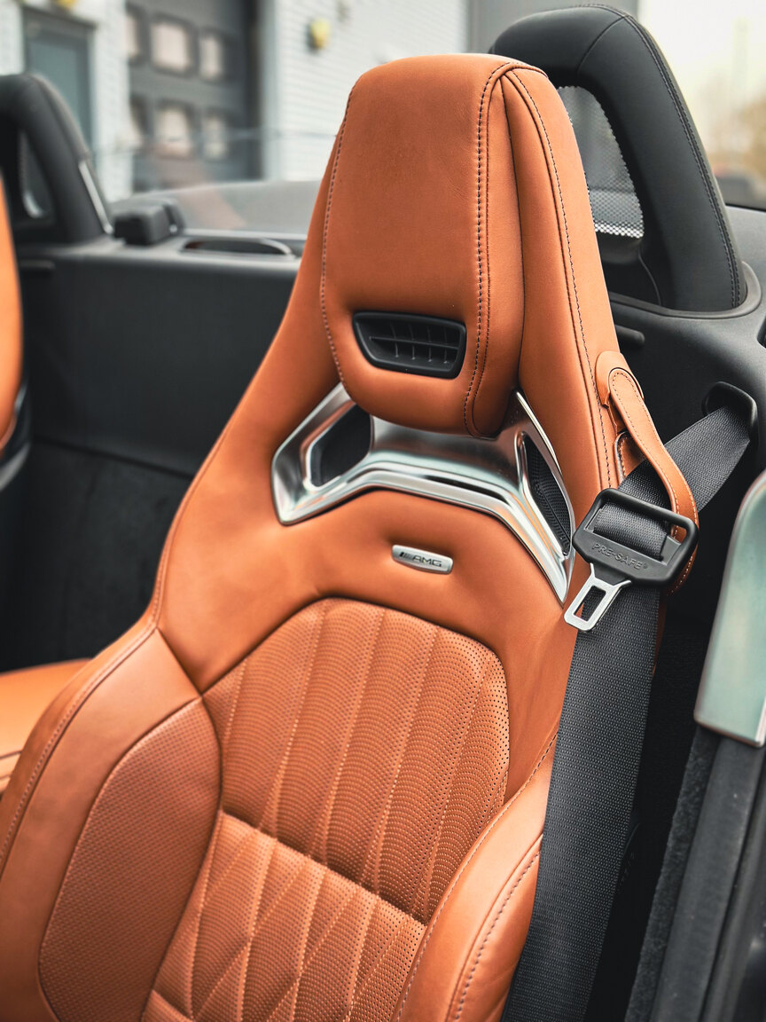 Innenraumfoto von 2018 Mercedes Benz AMG GT C (24)