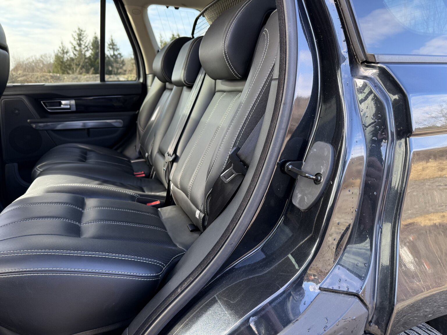 Interiörbild 2012 Land Rover Range Rover Sport V8