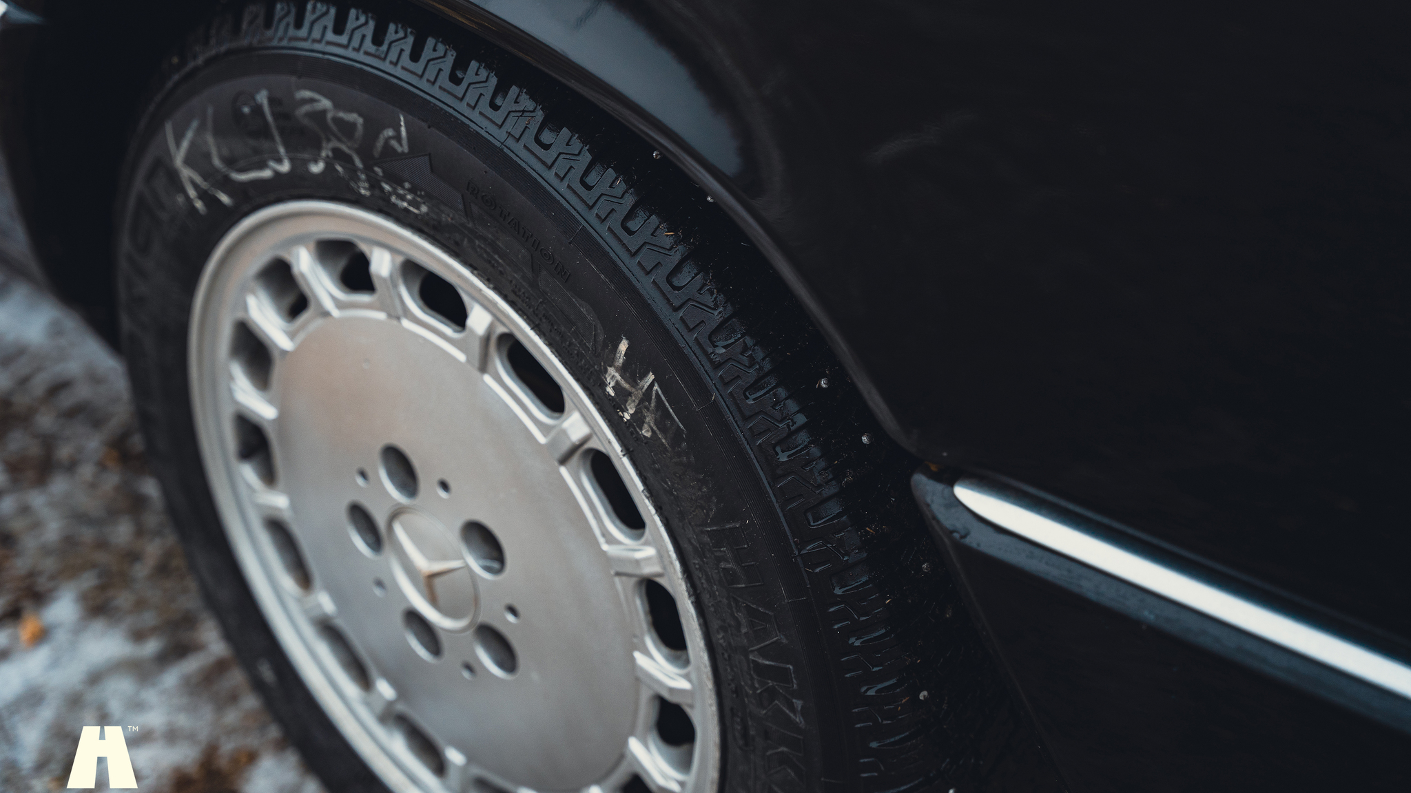 Exteriörbild på 1990 Mercedes 300 CE-24