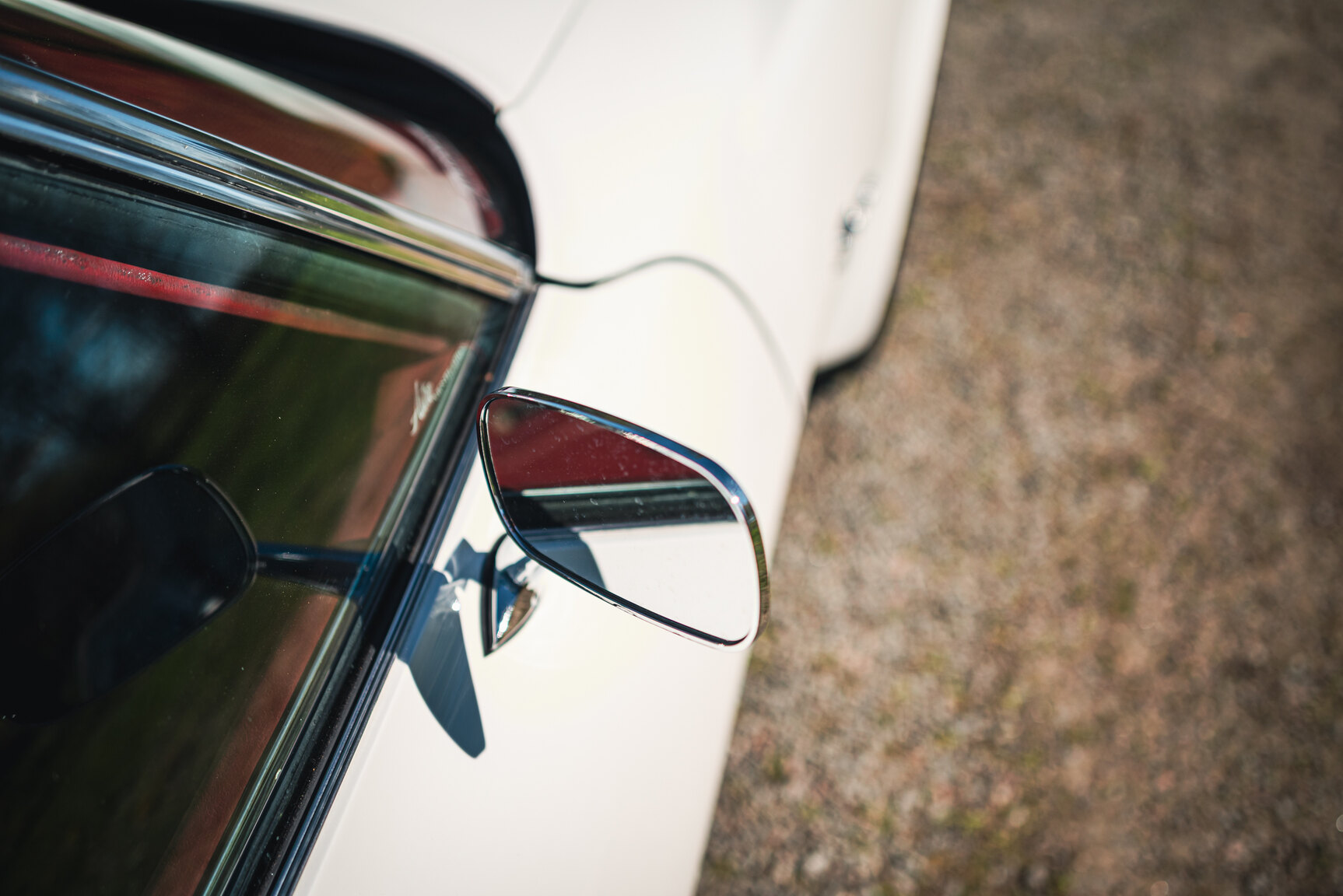 Exterior image of 1975 Chevrolet Corvette Stingray (41)