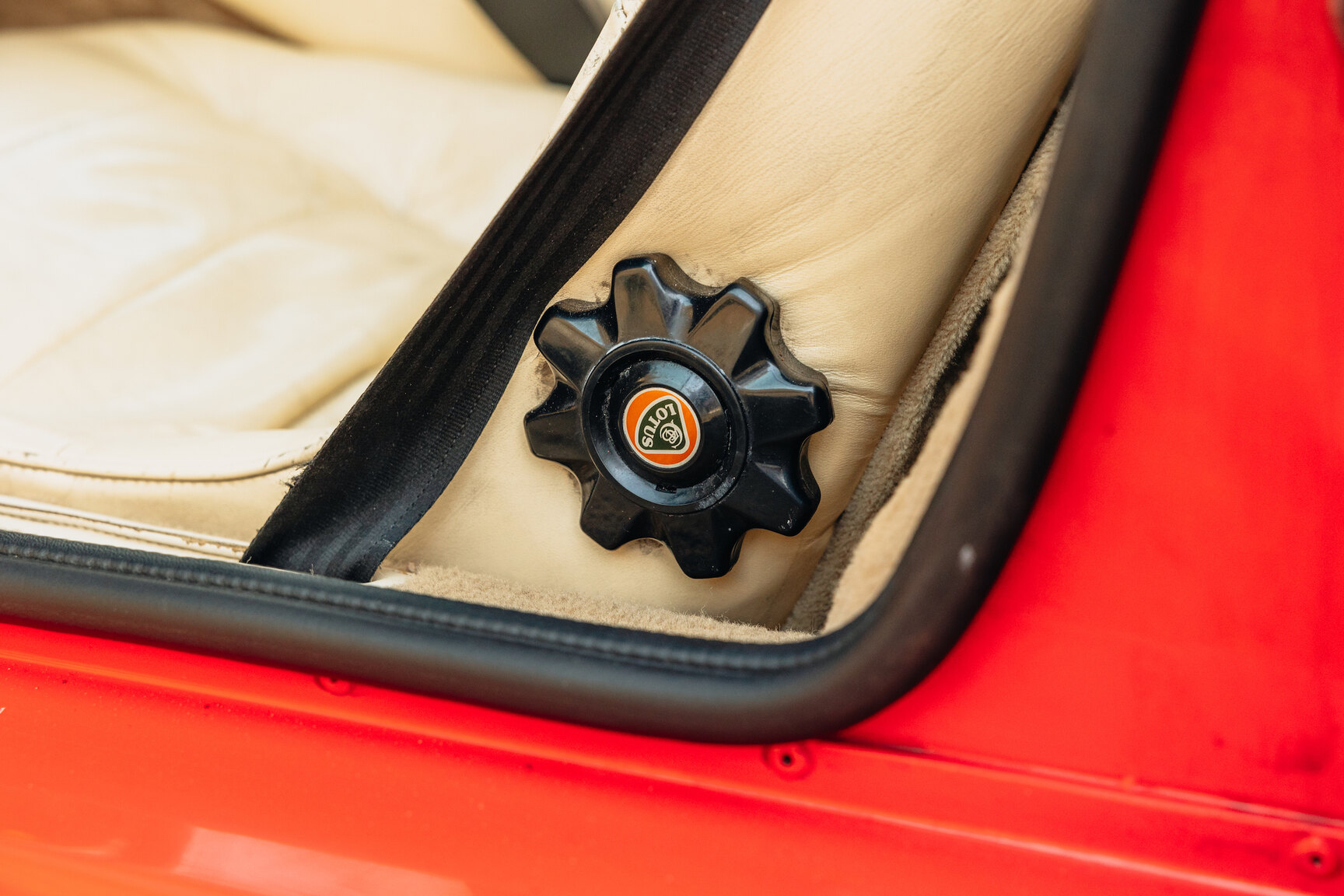 Interior image of 1989 Lotus Esprit Turbo 