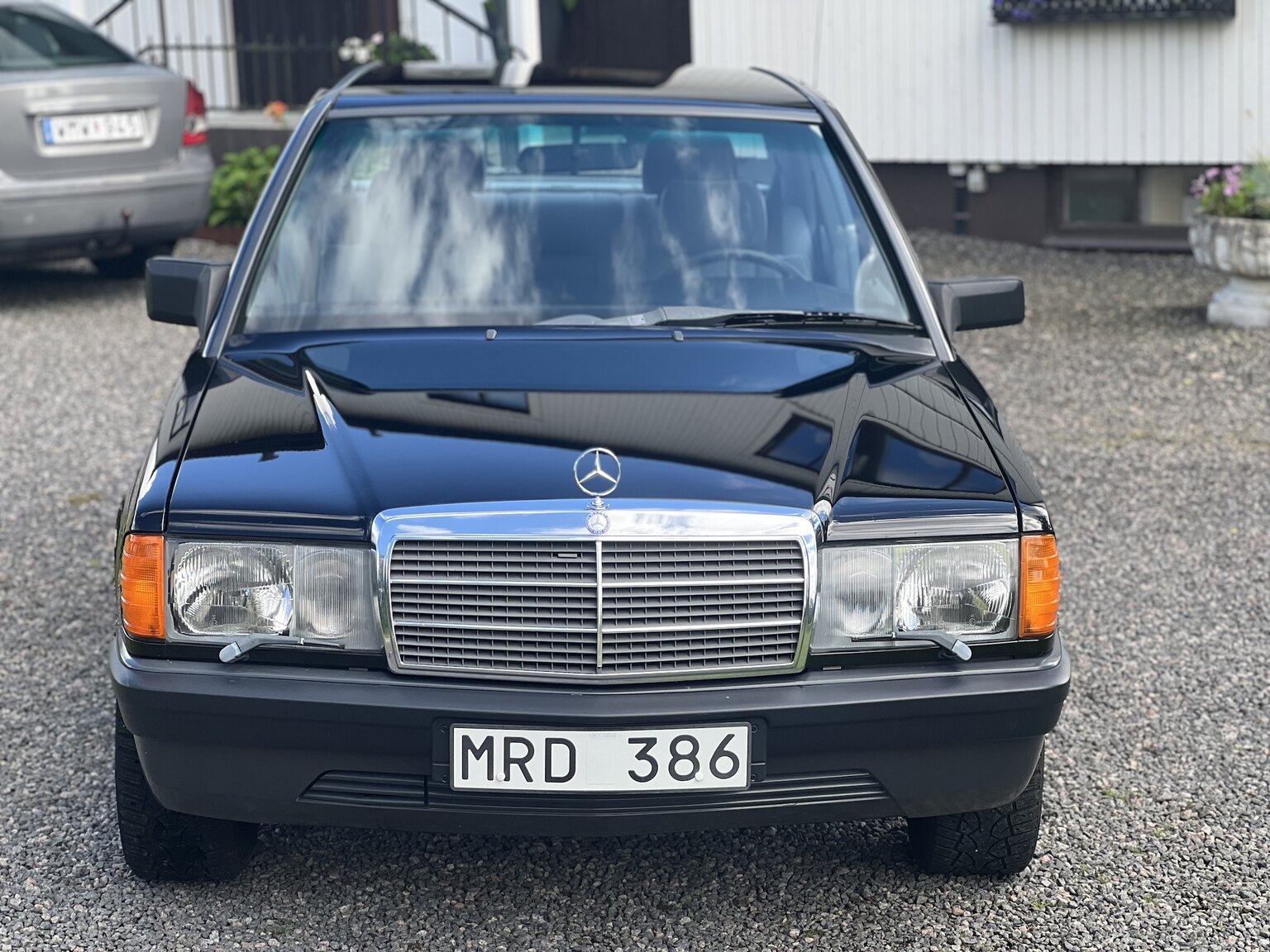 Exteriörbild på 1986 Mercedes-Benz 190E