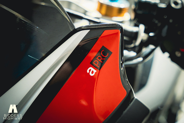 Exteriörbild på 2016 Aprilia Tuono V4 Factory