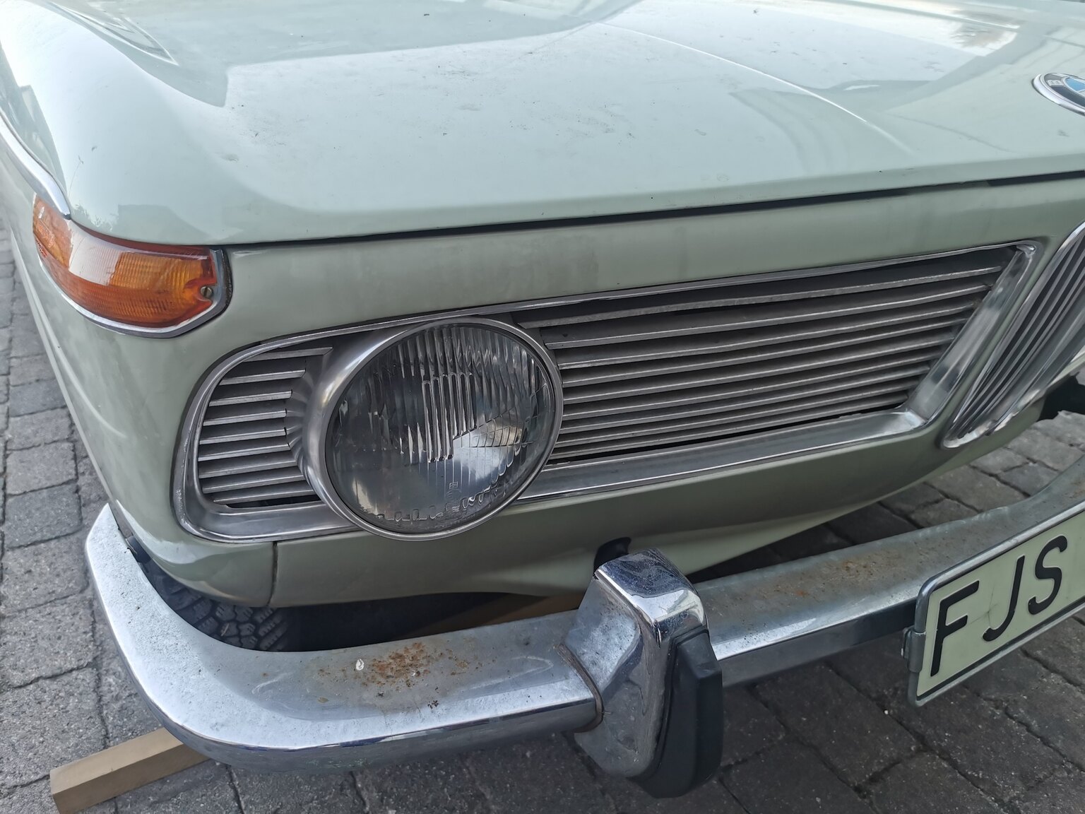 Exteriörbild på 1966 Renoveringsobjekt BMW 1800