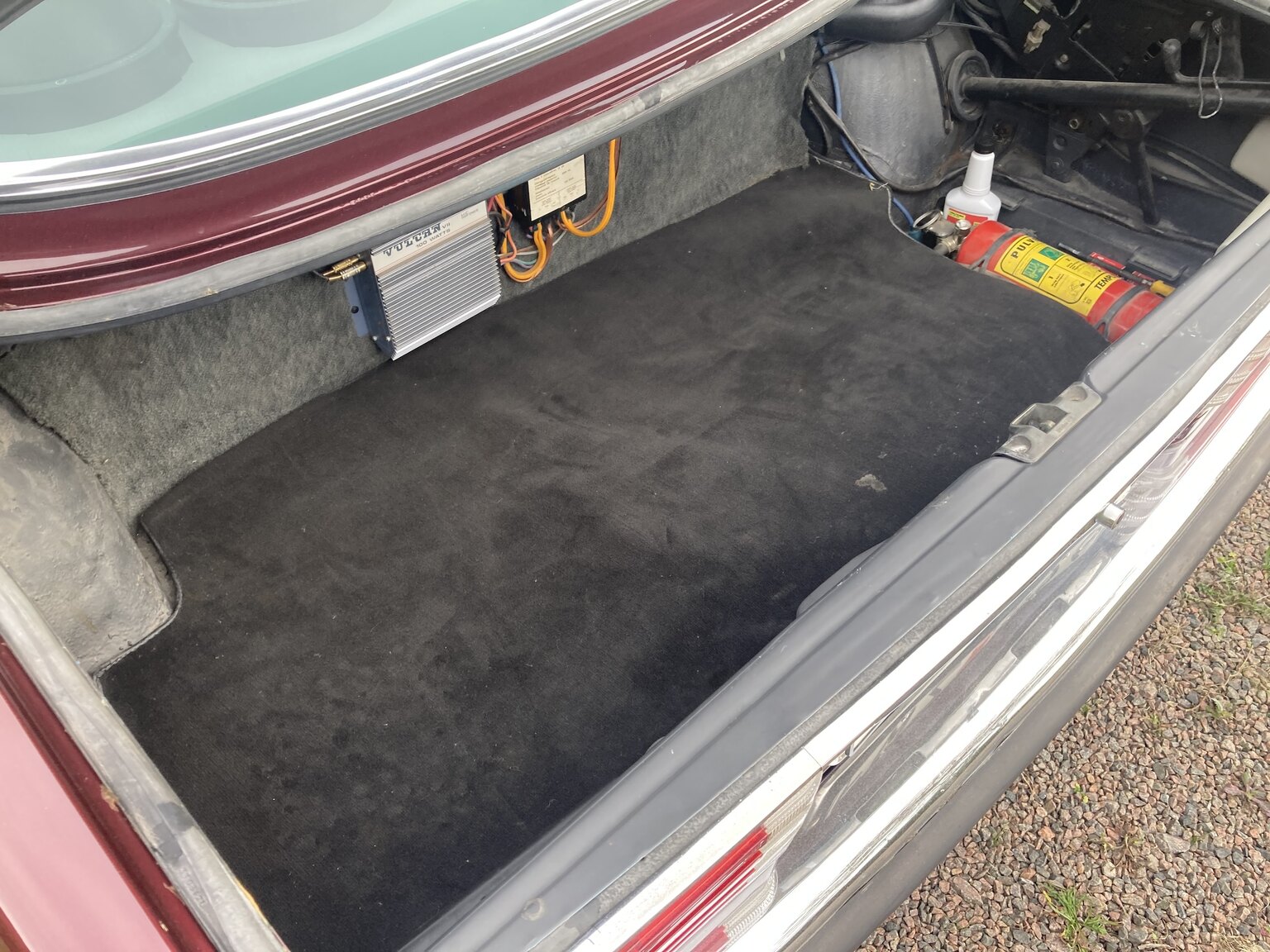 Interior image of 1973 Mercedes-Benz 450 SLC (9)