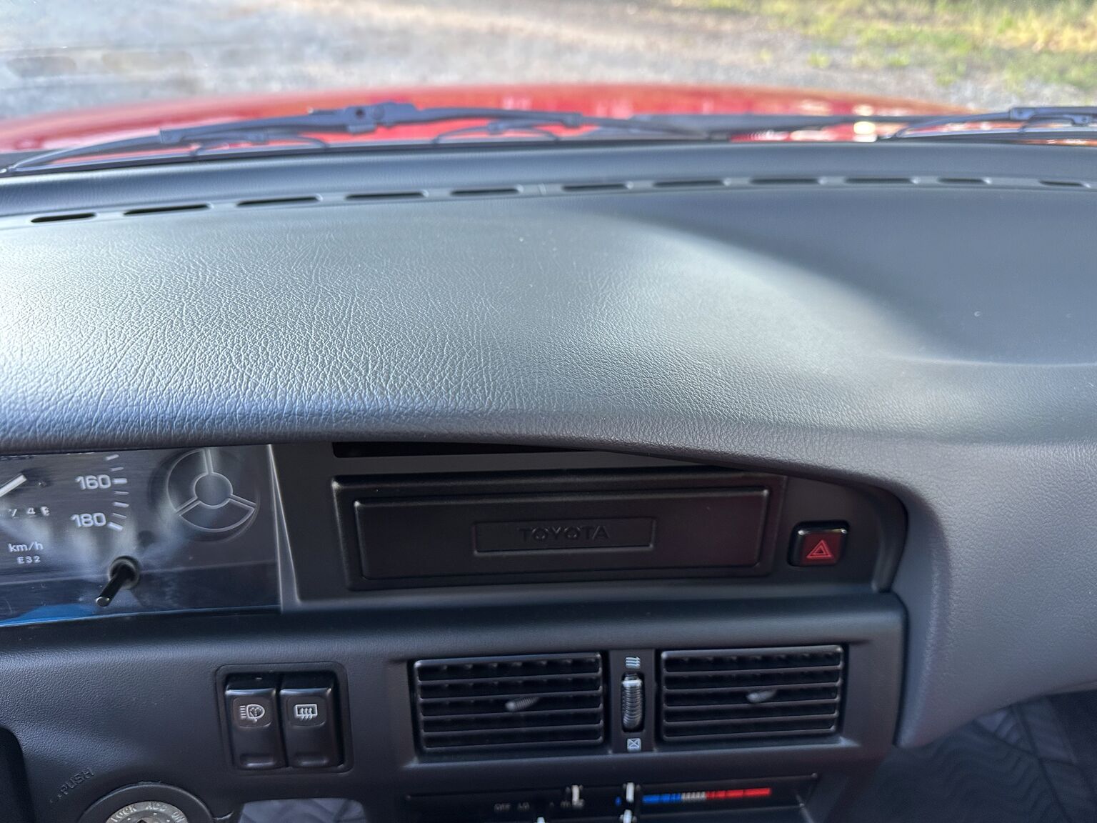 Innenraumfoto von 1991 Toyota Corolla 1300 XLI