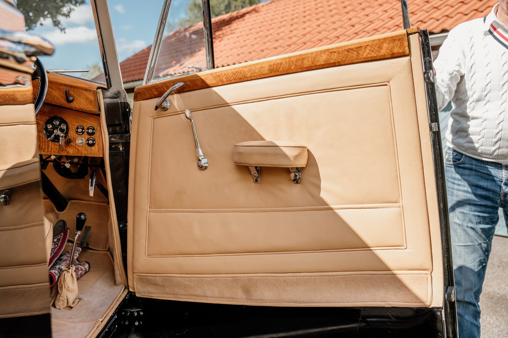 Interior image of 1949 Rolls Royce Silver Wraith